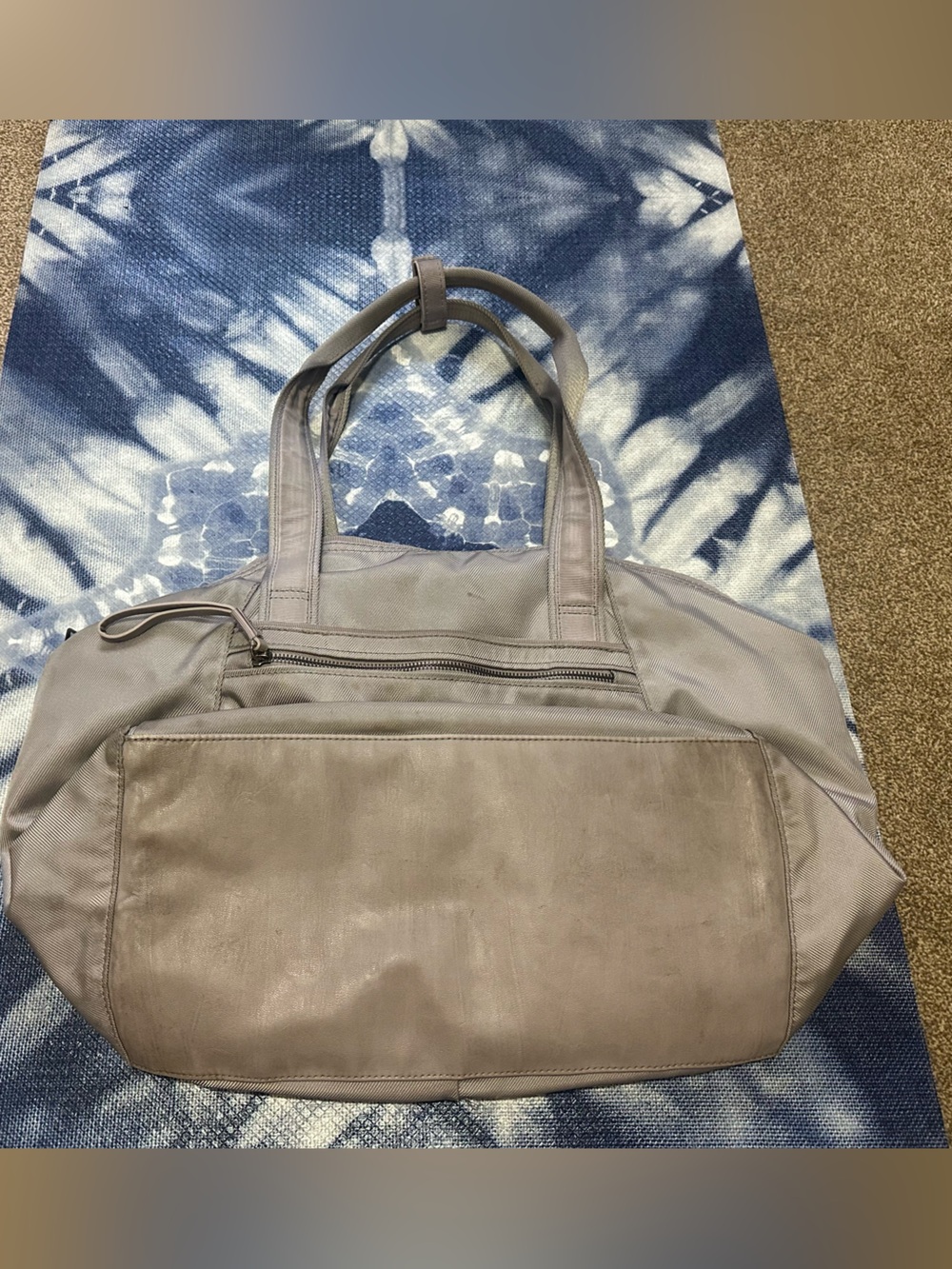 lululemon All Day Duffel *Heatproof Pocket 31L - Picture 8 of 9
